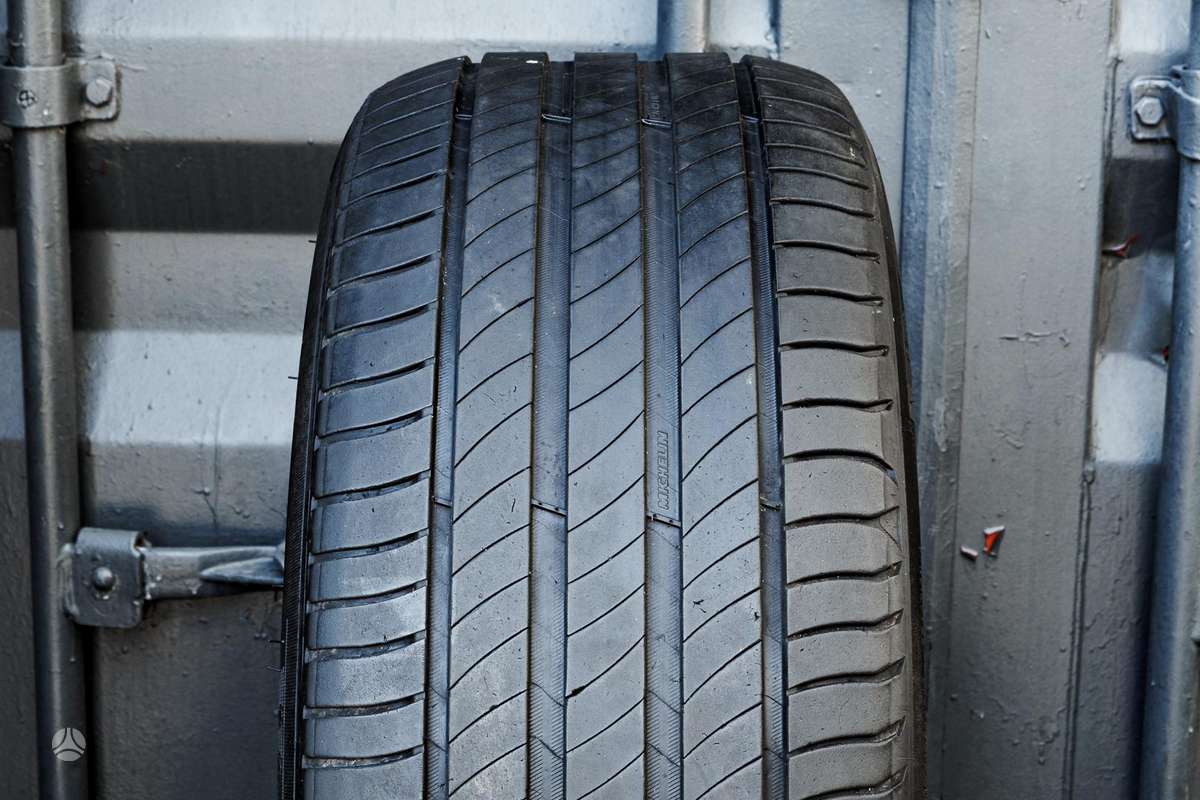 Michelin Primacy 4, summer 245/45 R18