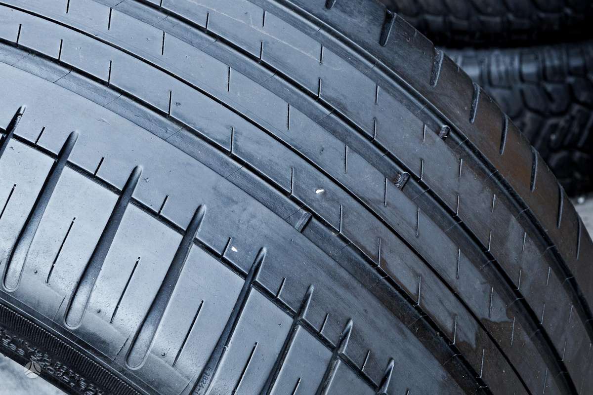 Michelin Pilot Sport 3, summer 265/35 R18