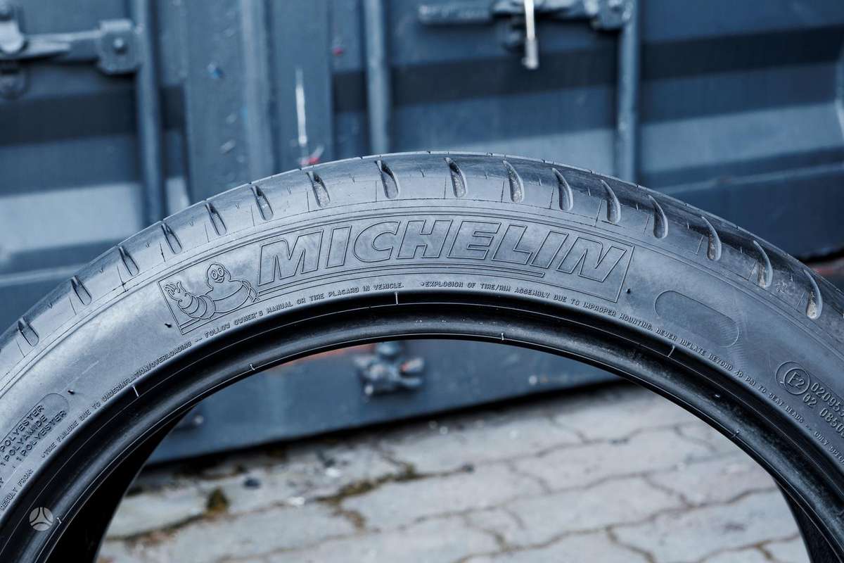 Michelin Pilot Sport 3, summer 265/35 R18