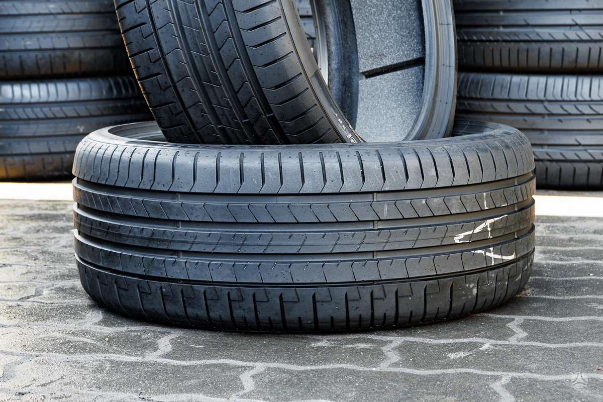 Pirelli P Zero 4 (Ao), vasarinės 255/35 R21