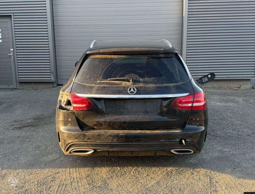 Mercedes-Benz C180