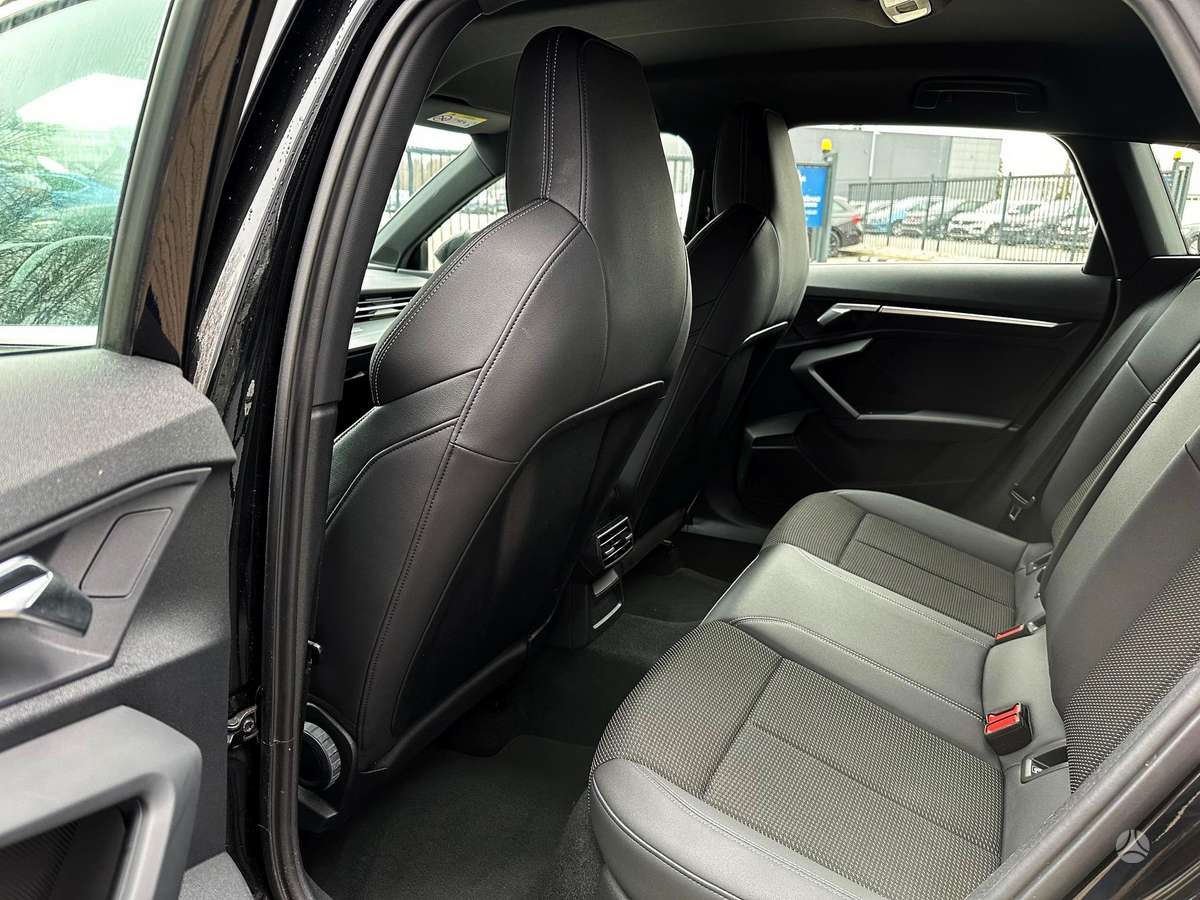 Audi A3, 1.0 l., Хэтчбек