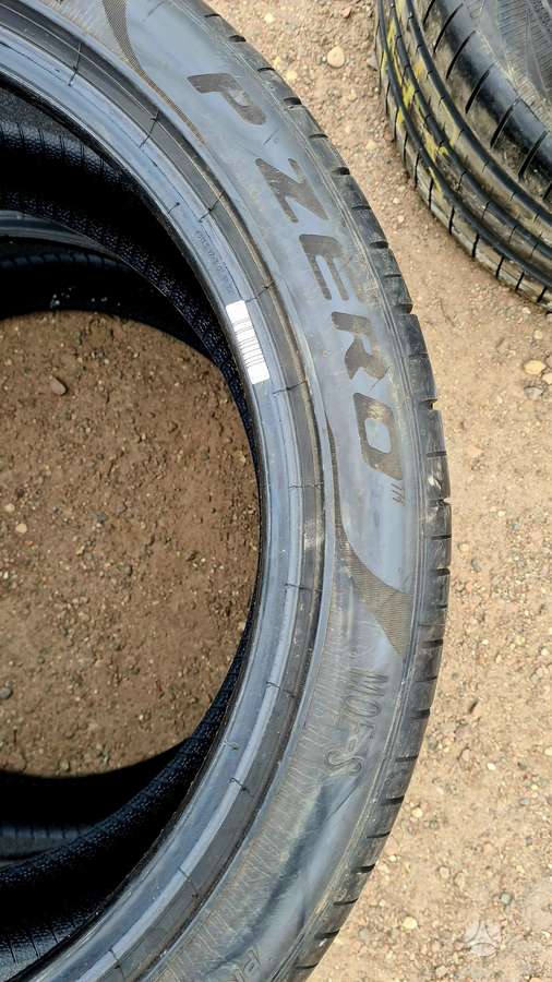 Pirelli P Zero, vasaras 255/40 R20