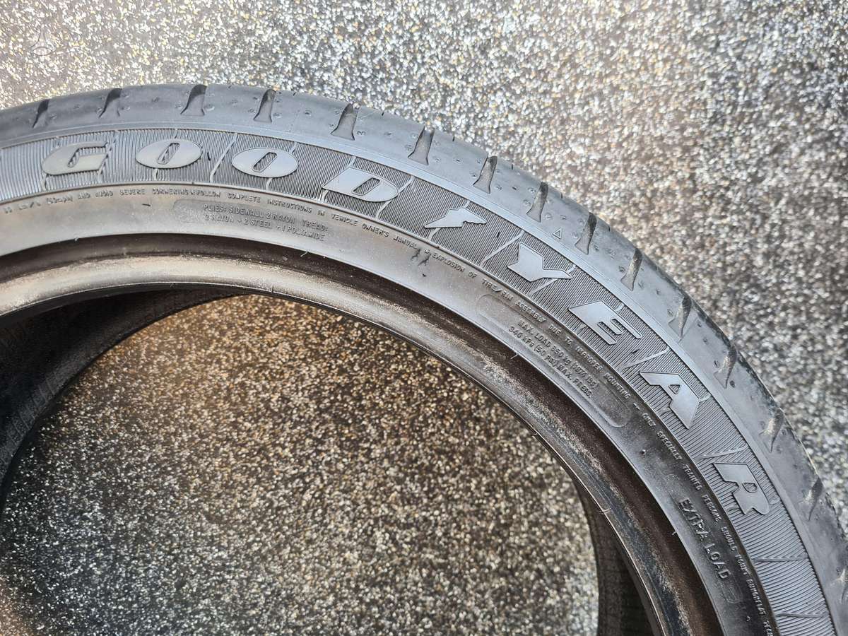 Goodyear, летние 245/45 R19