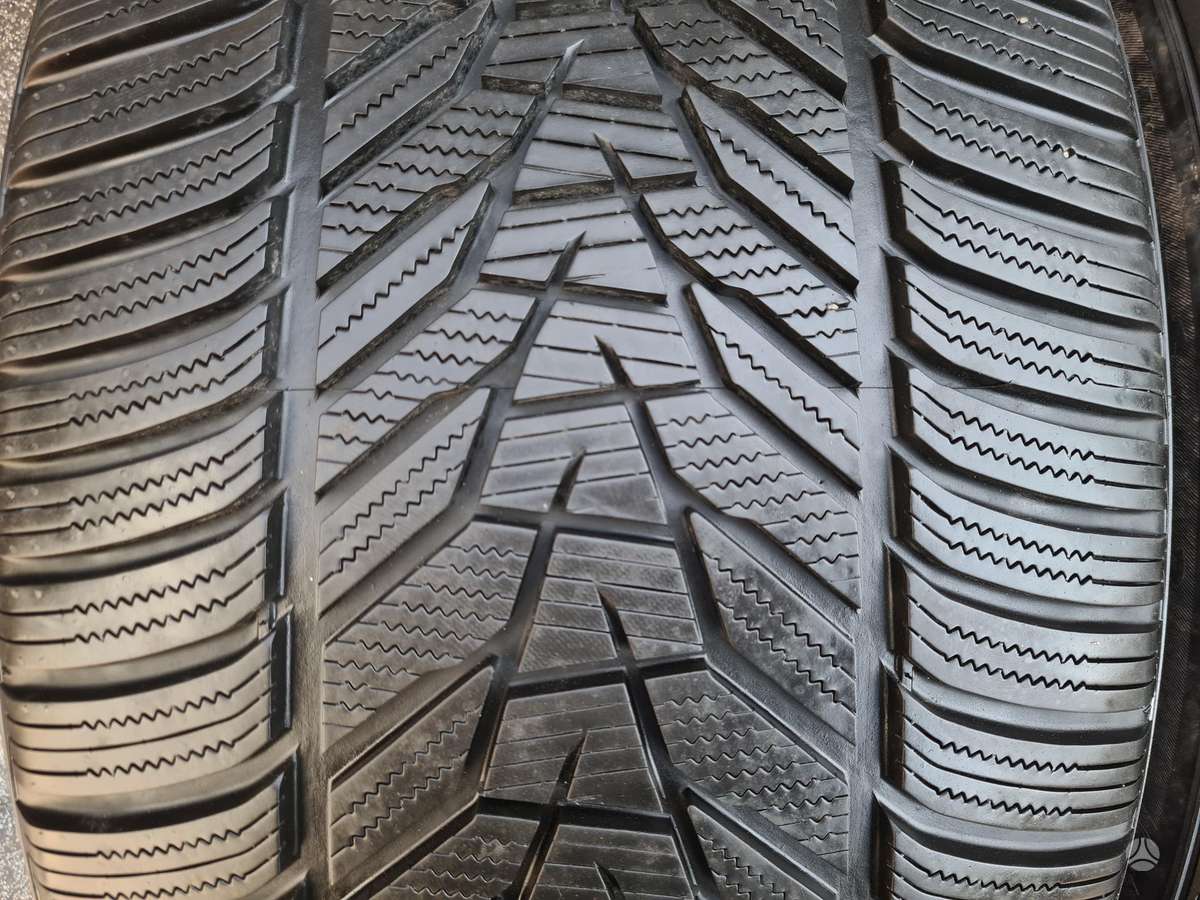 Hankook, universalios 275/40 R21
