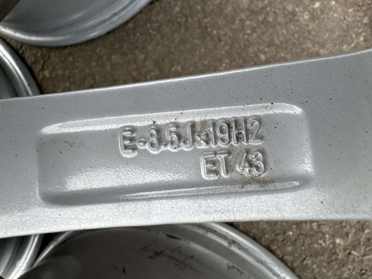 Audi A6 originalūs, lengvojo lydinio, R19