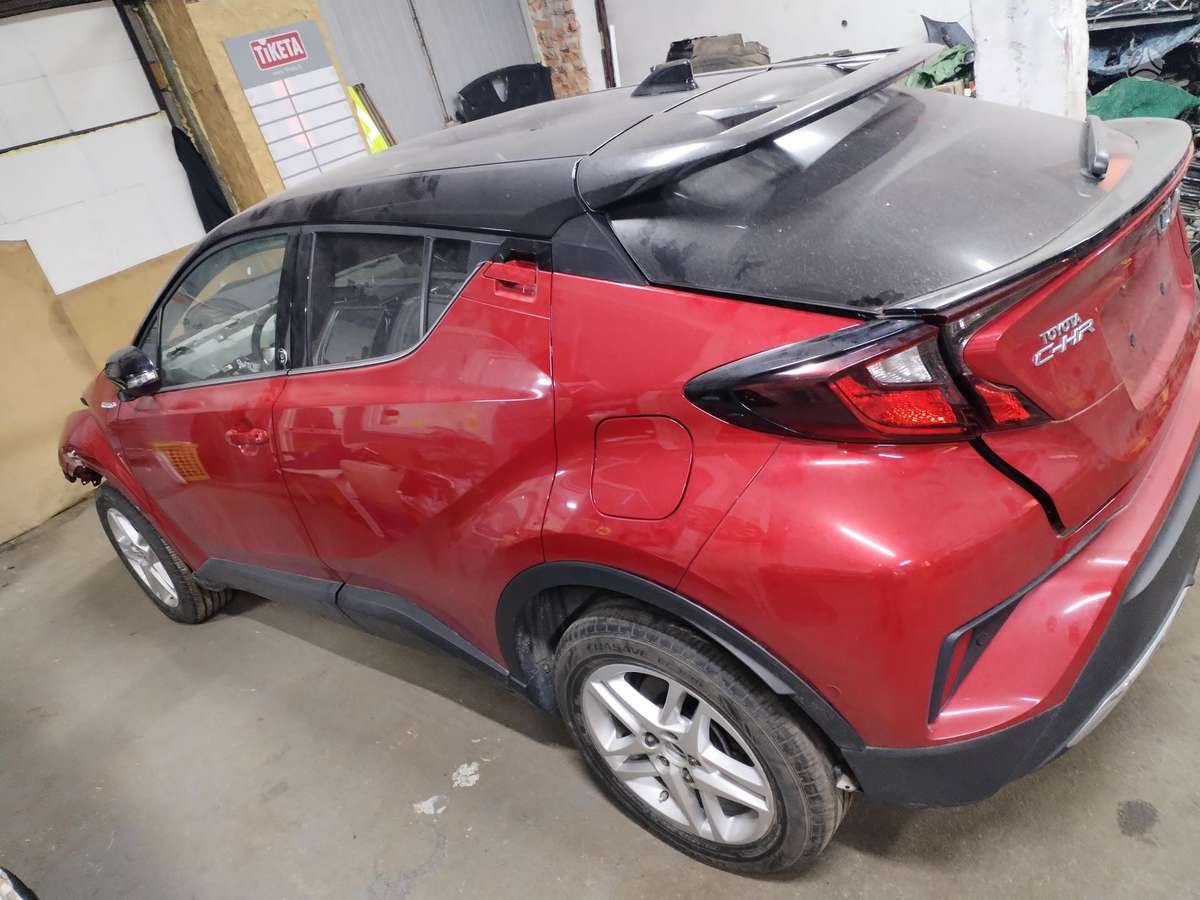 Toyota C-HR детали кузова