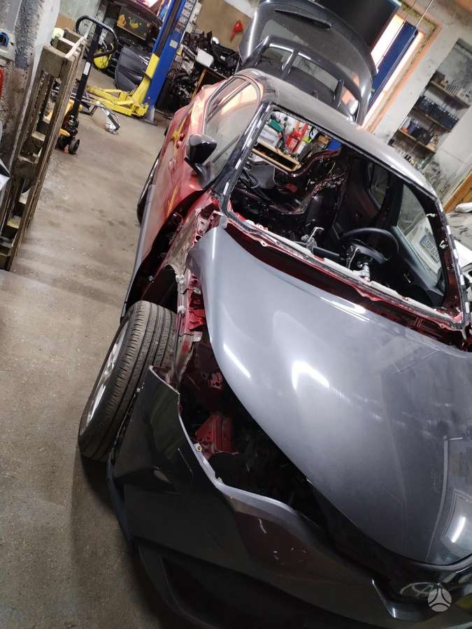 Toyota C-HR детали кузова