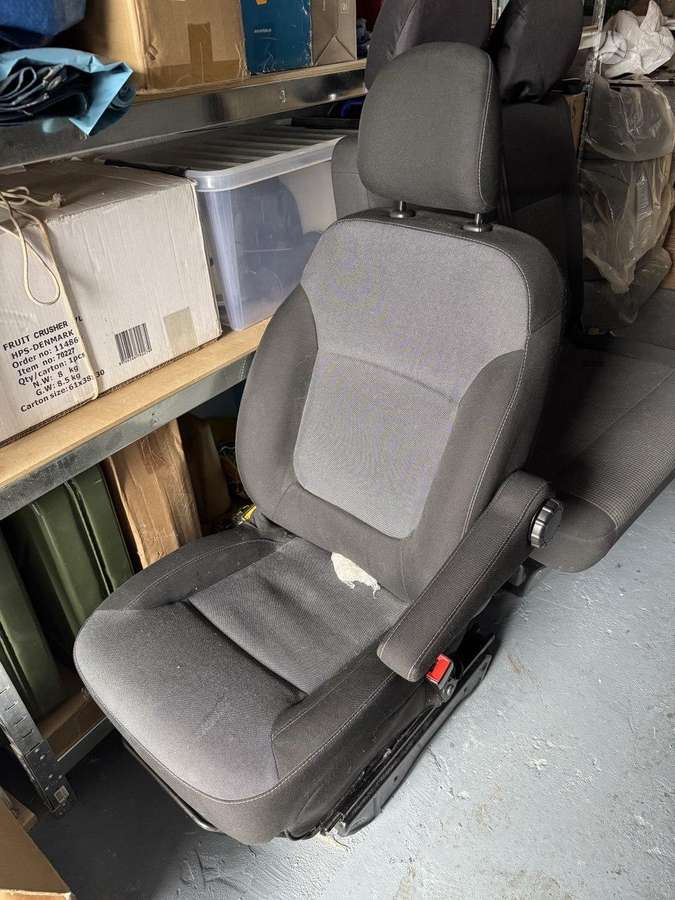 Renault TRAFIC, passenger vans