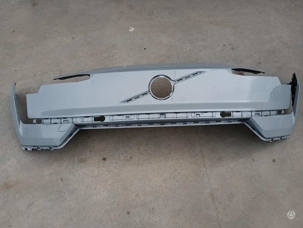 Volvo EX40 bumpers
