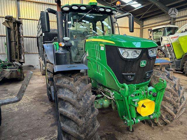 John Deere 6215R, tractors