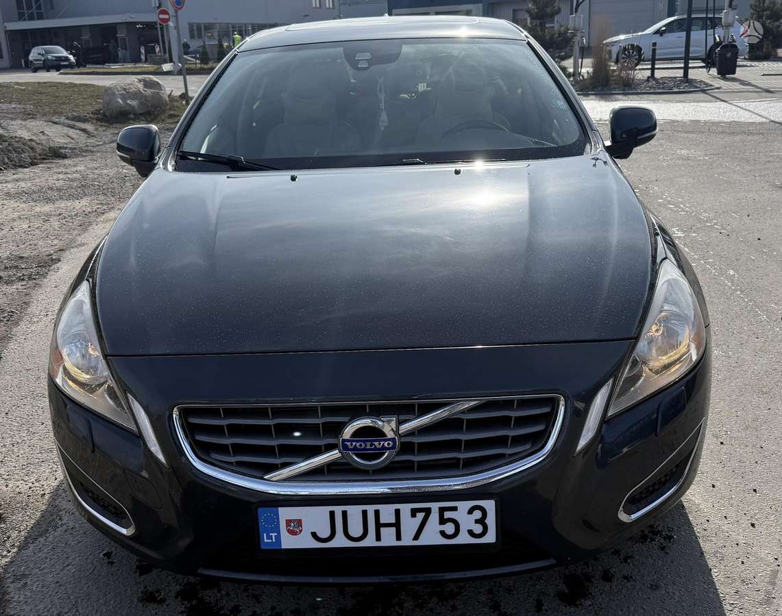Volvo S60 - 1
