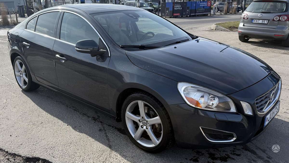 Volvo S60 - 3