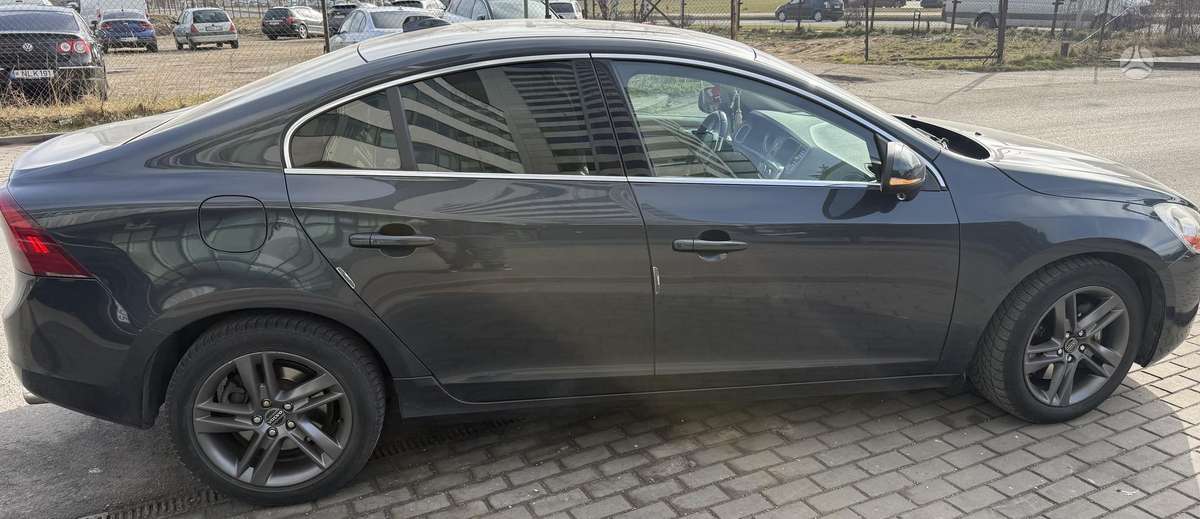Volvo S60 - 11