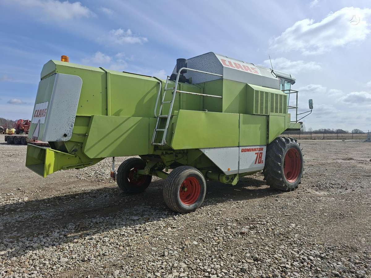 Claas Dominator 78s, combine harvesters