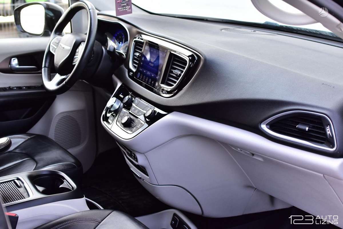 Chrysler Pacifica, 3.6 l., Минивэн