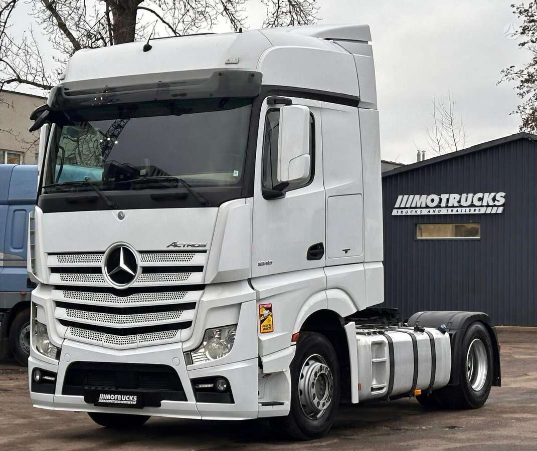 Mercedes-Benz Actros 1845, double sleeper