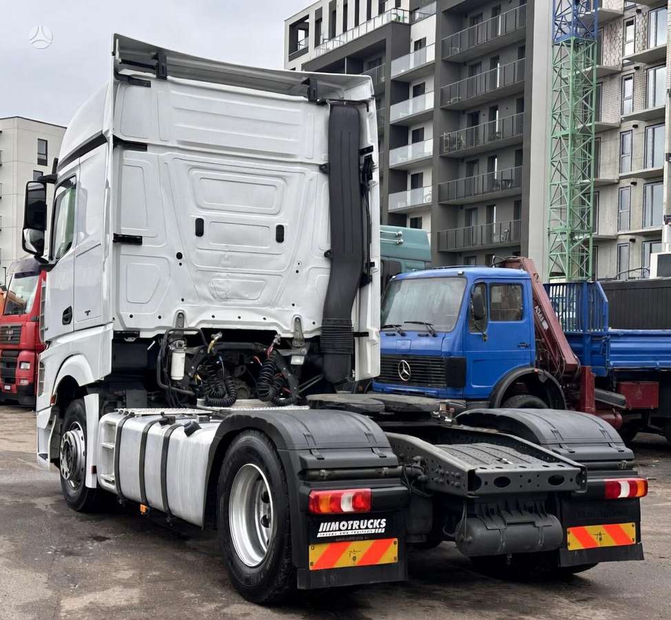 Mercedes-Benz Actros 1845, double sleeper