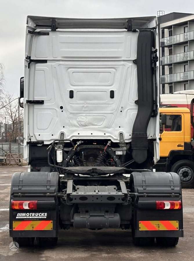 Mercedes-Benz Actros 1845, double sleeper