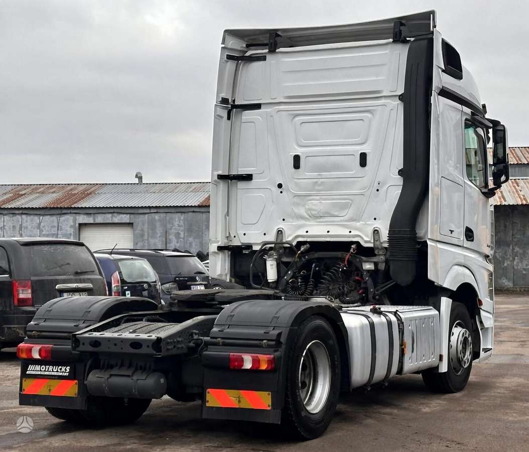 Mercedes-Benz Actros 1845, double sleeper