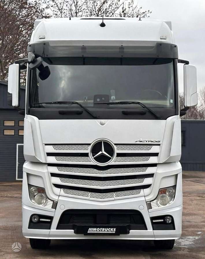 Mercedes-Benz Actros 1845, double sleeper