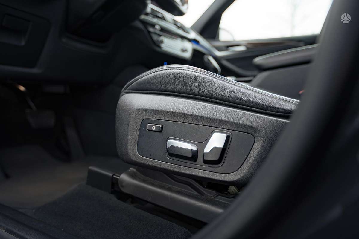 BMW X3, 2.0 l., off-road / crossover