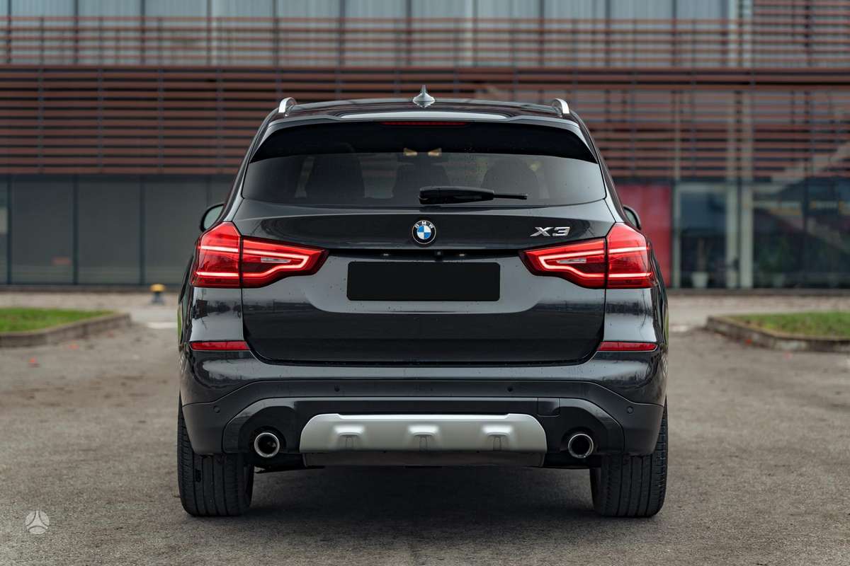 BMW X3, 2.0 l., off-road / crossover