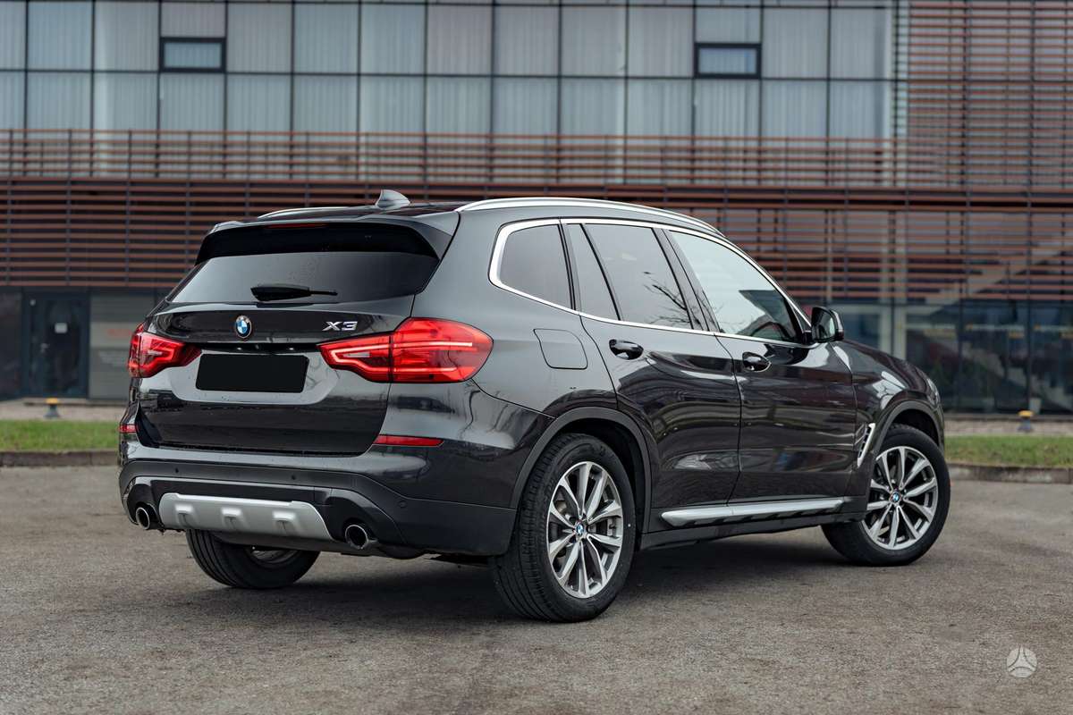 BMW X3, 2.0 l., off-road / crossover