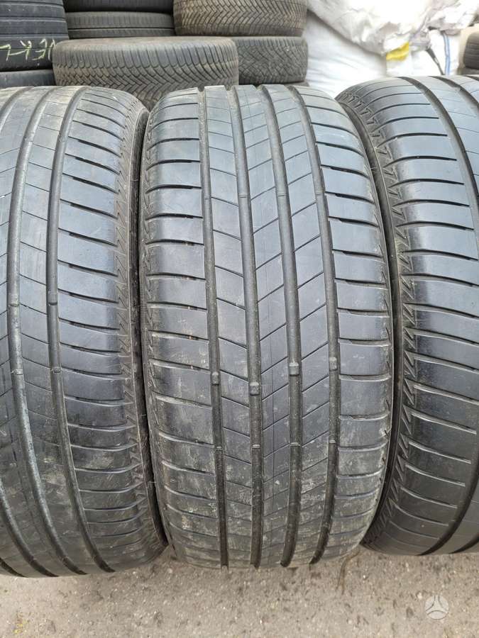 Bridgestone +225/45-18, летние 255/40 R18