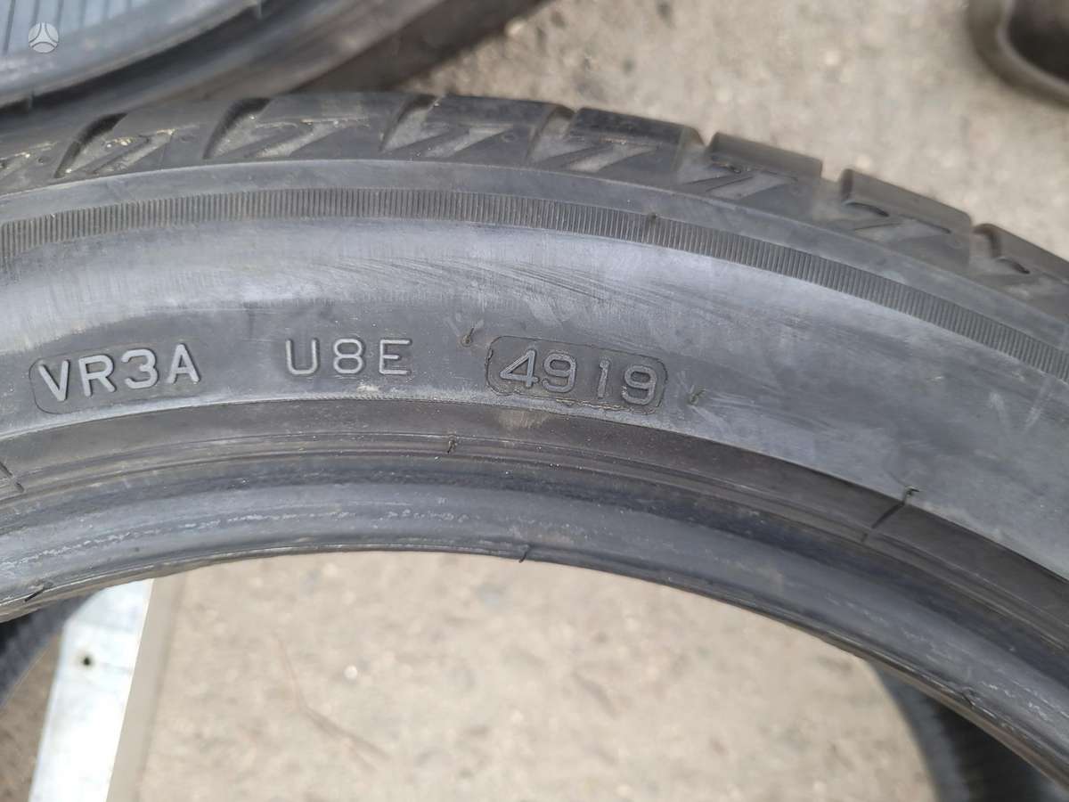 Bridgestone +225/45-18, летние 255/40 R18