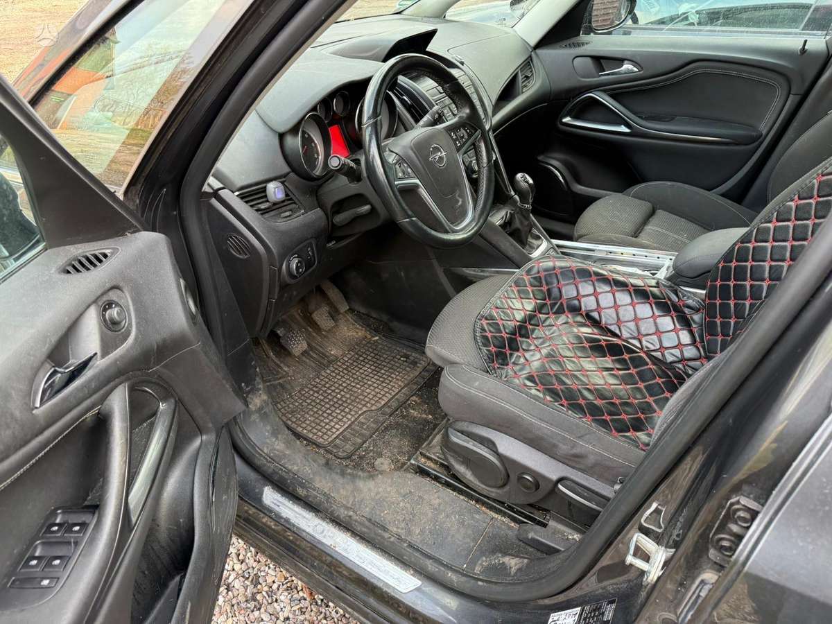 Opel Zafira rezerves daļās. Iš vokietijos rida 227000km