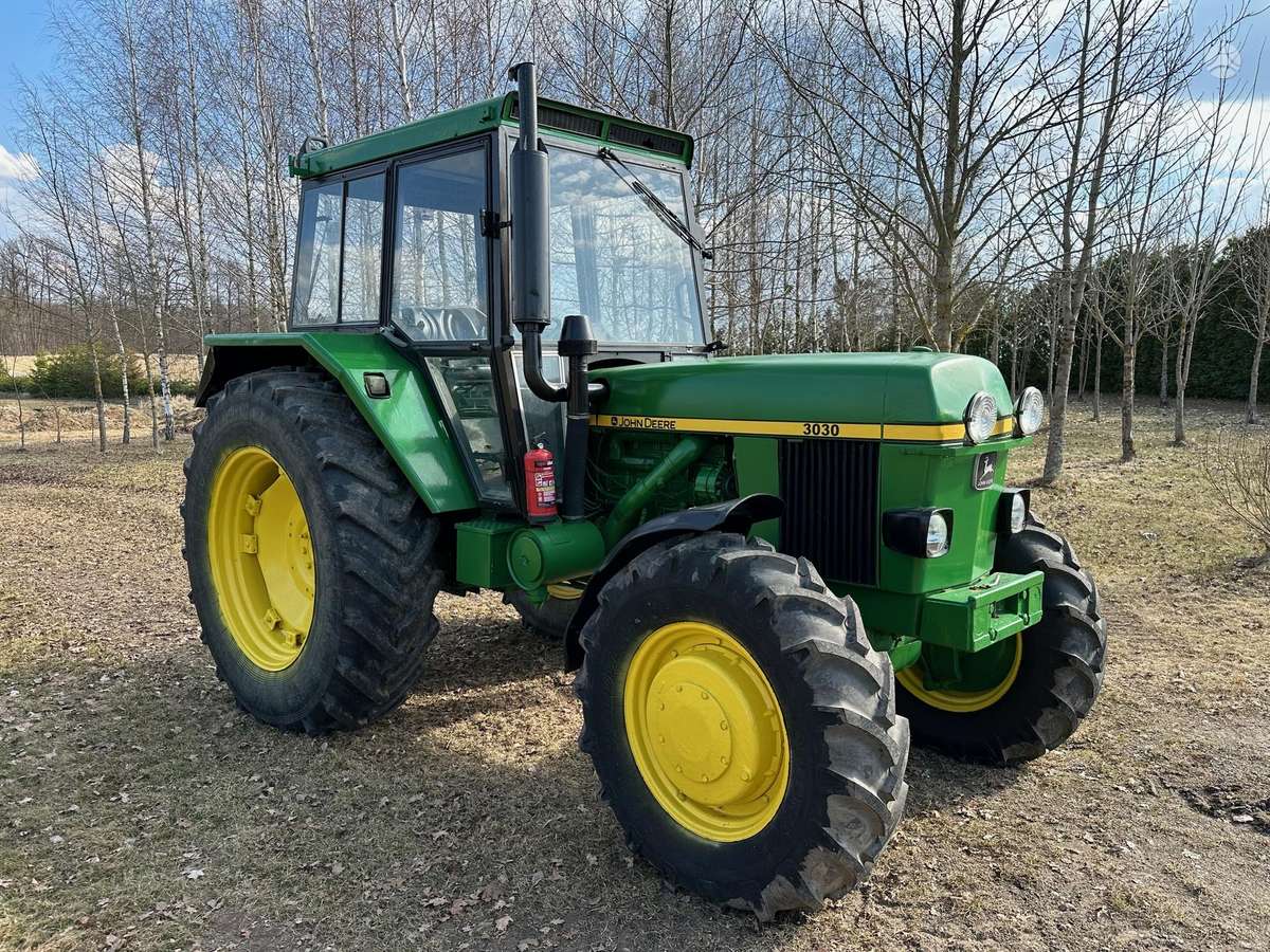 MTZ John Deere, tractors