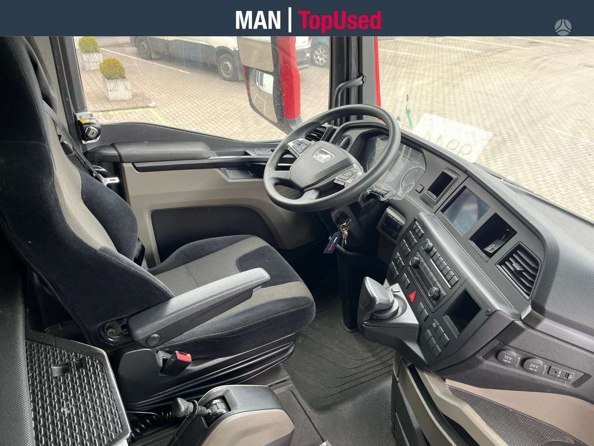 MAN 18.470 4x2 GX cab Retarder (9944), double sleeper