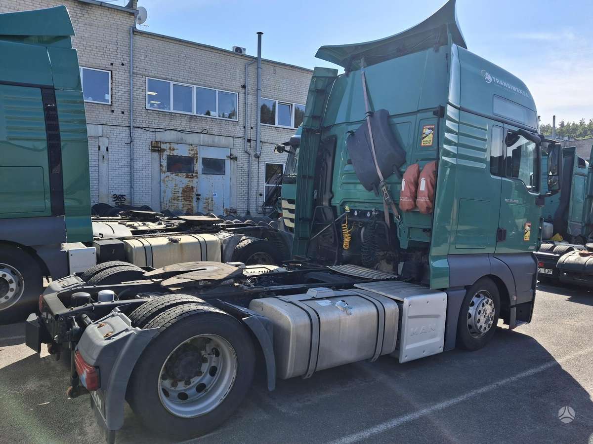 MAN TGX, double sleeper