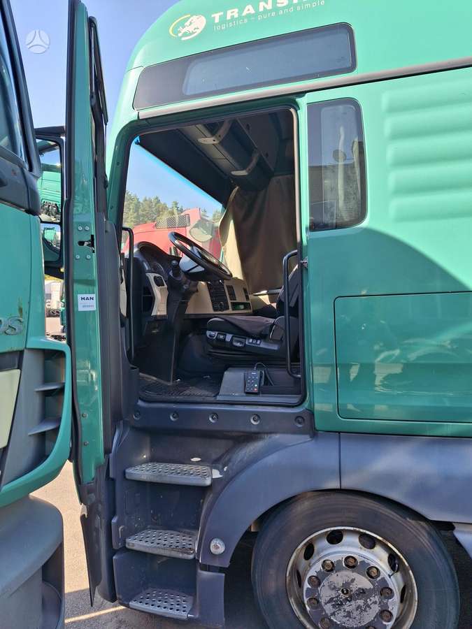 MAN TGX, double sleeper