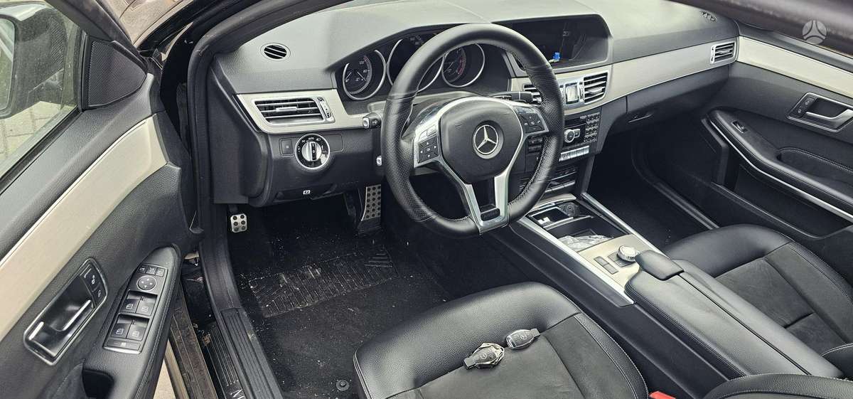 Mercedes-Benz E220, 2.1 l., Седан