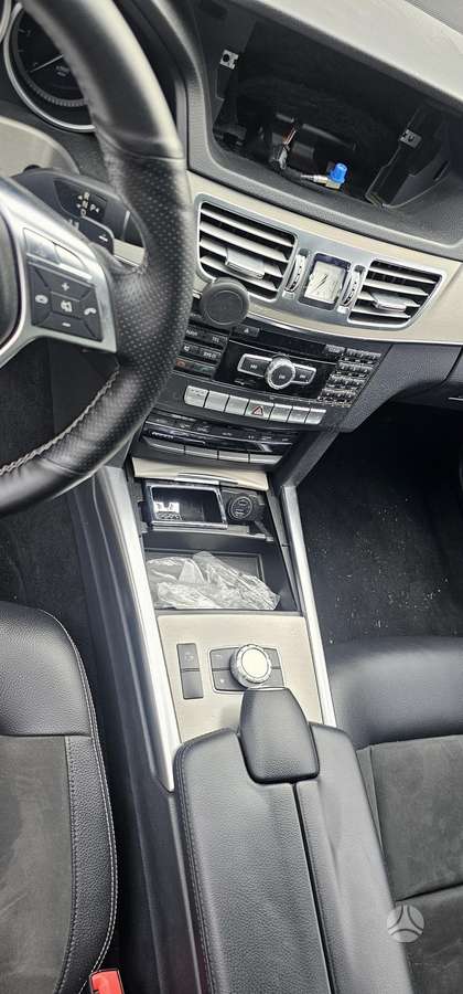 Mercedes-Benz E220, 2.1 l., Седан