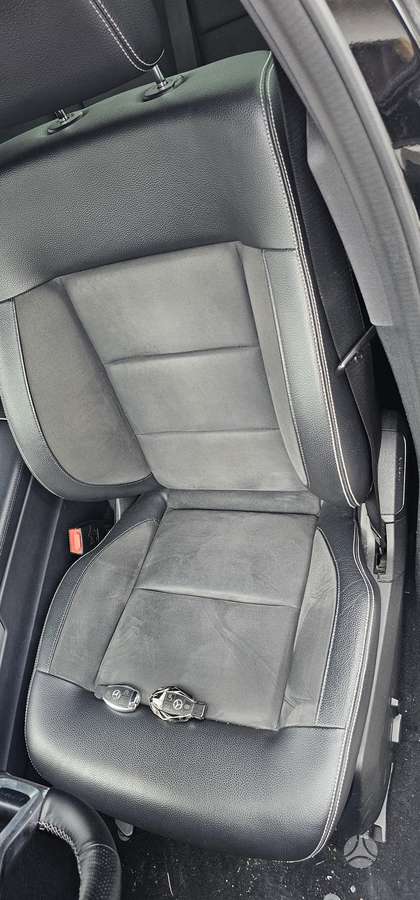 Mercedes-Benz E220, 2.1 l., Седан