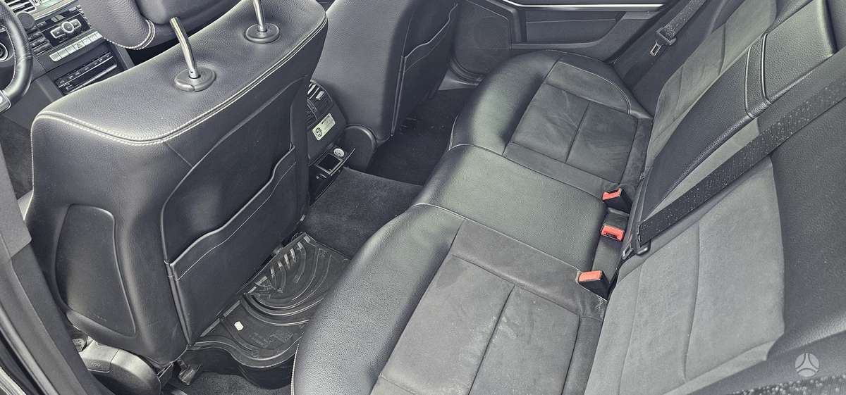 Mercedes-Benz E220, 2.1 l., Седан