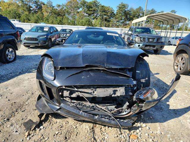 Jaguar F-Type по частям