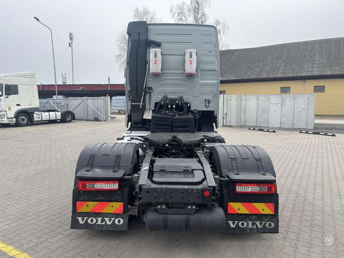Volvo FH13.460, double sleeper