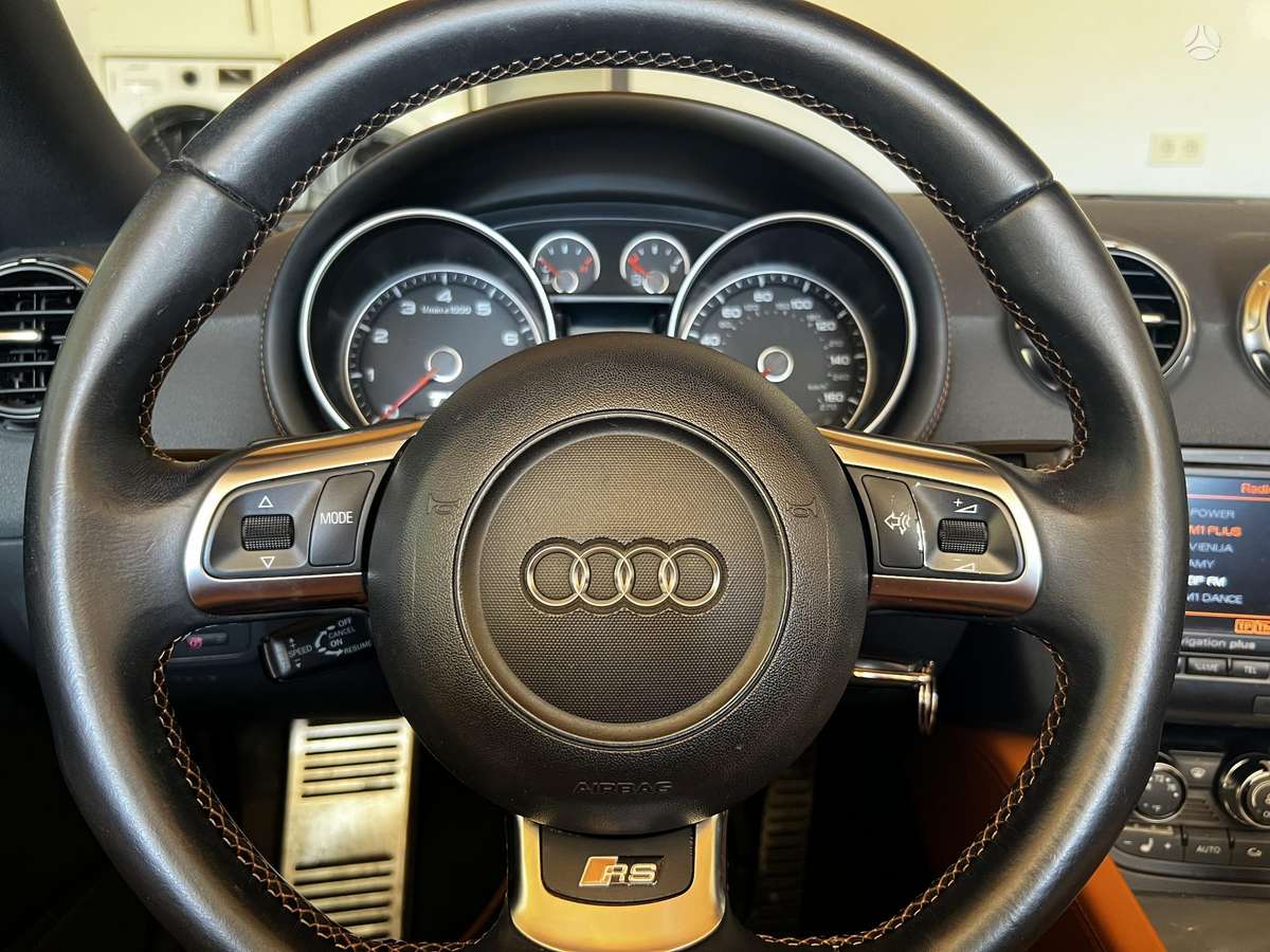 Audi TT, 2.0 l., convertible