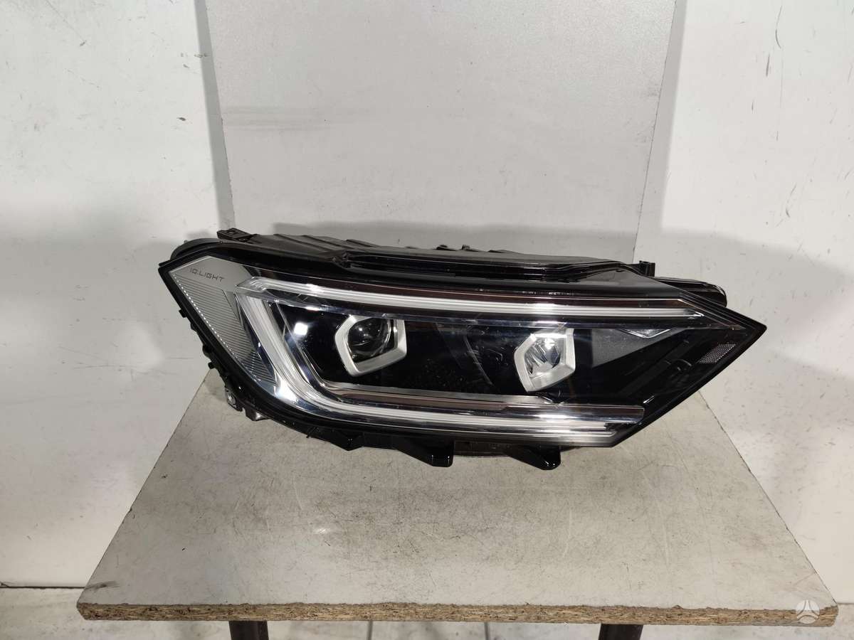 Volkswagen Jetta, 17G941082B, lights