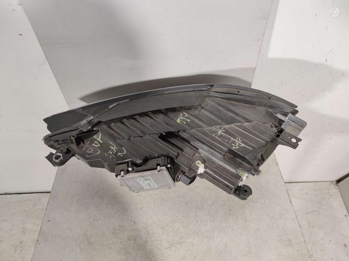 Volkswagen Jetta, 17G941082B, lights