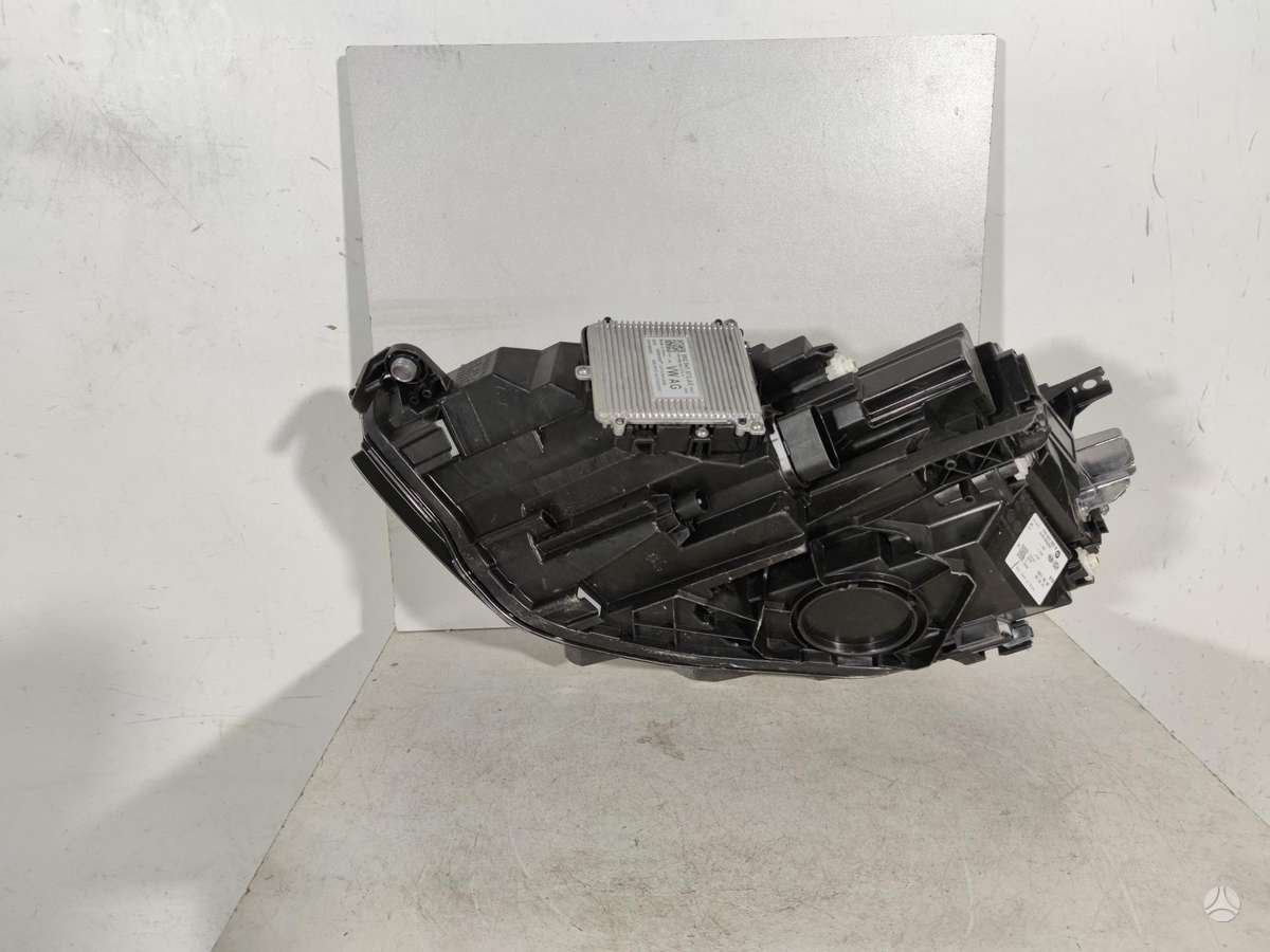 Volkswagen Jetta, 17G941082B, lights