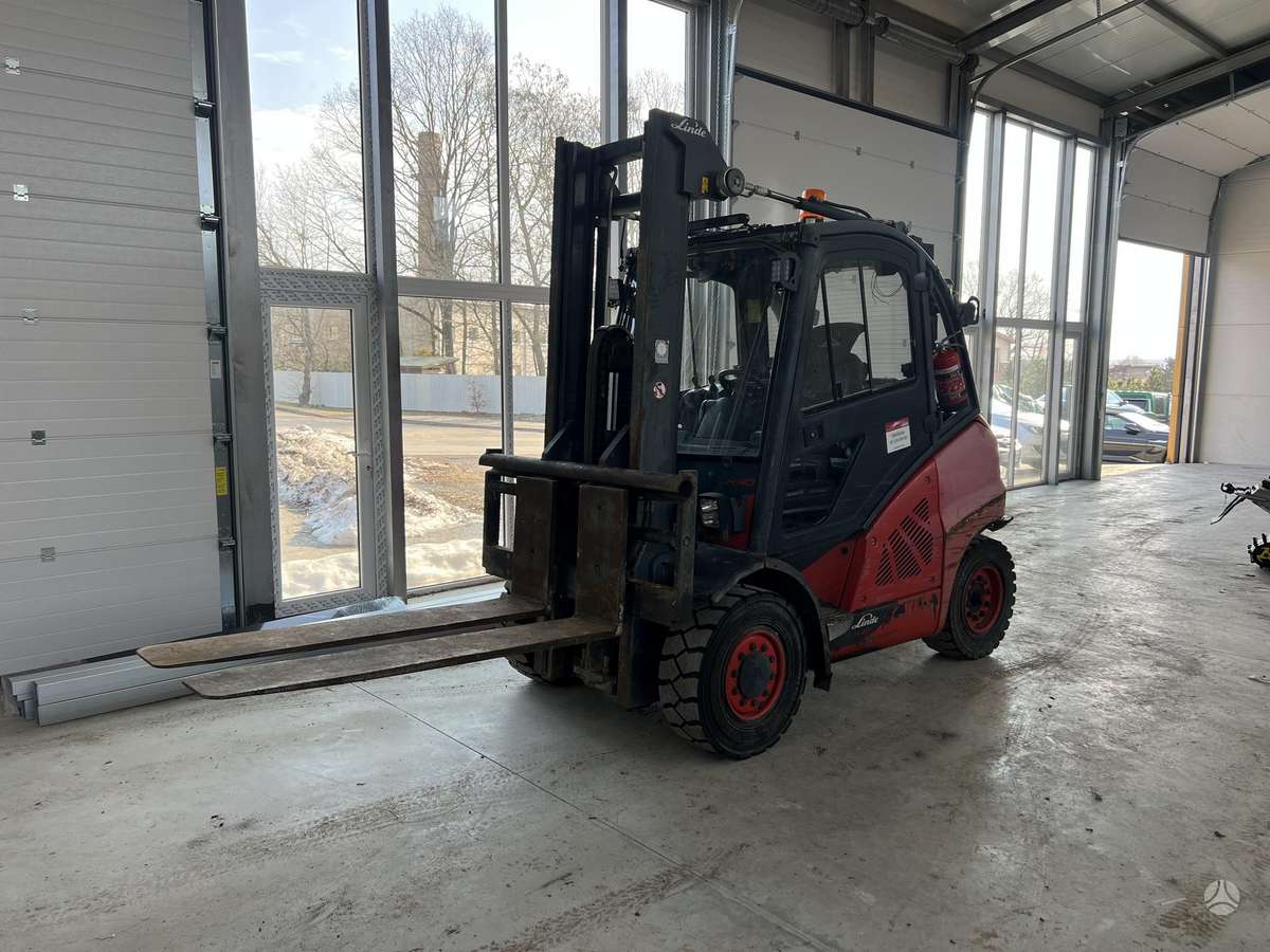 Linde H40, forklifts