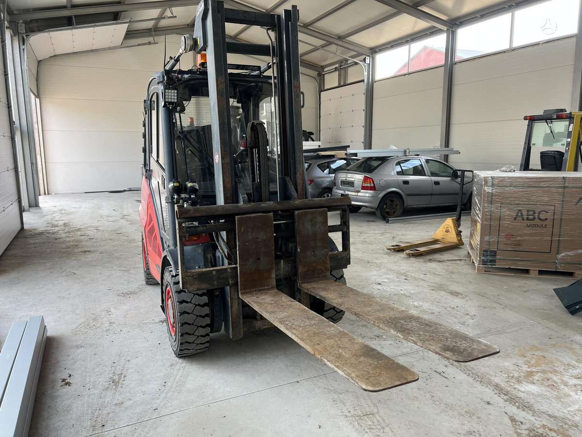 Linde H40, forklifts
