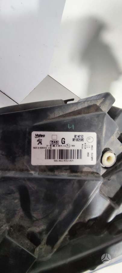 Peugeot Rifter lights