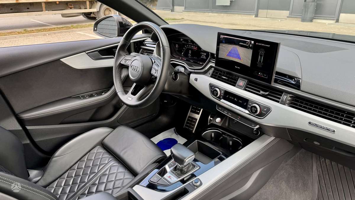 Audi S5, 3.0 l., Седан