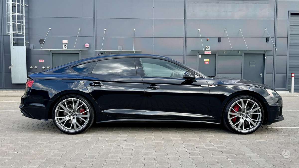 Audi S5, 3.0 l., Седан